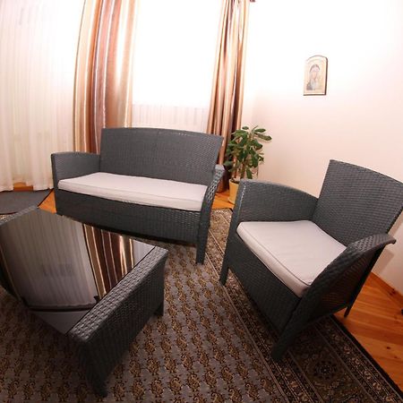Uyut Hotel Chernihiv Ngoại thất bức ảnh