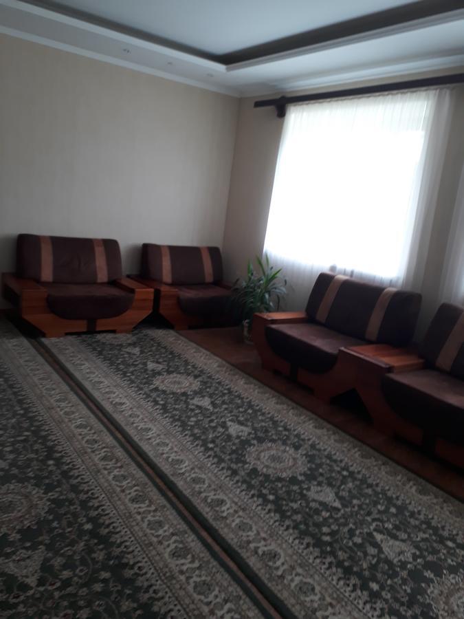 Uyut Hotel Chernihiv Ngoại thất bức ảnh